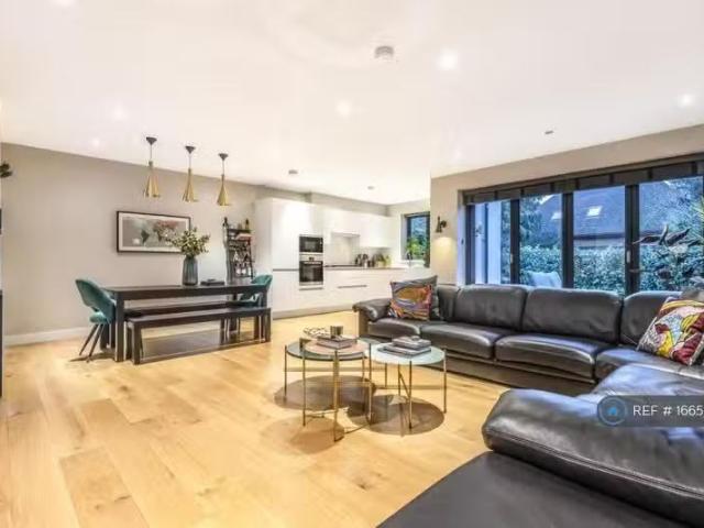Cheap 2 bedroom flat for rent in Bickley Park Road, Bickley, BR1