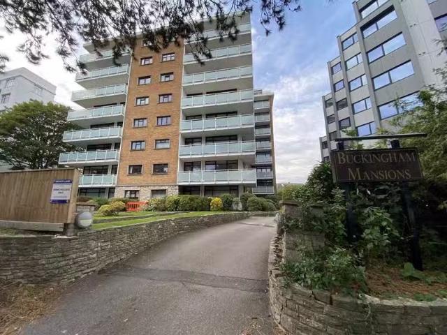 Rental! 2 bedroom flat for rent in Buckingham Mansions, Bath R.