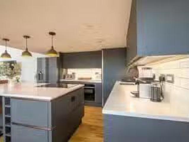 Rental! 2 bedroom flat for rent in East Street, Bedminster, Br.