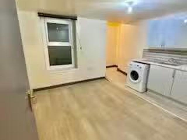 Rental! 2 bedroom flat for rent in Ladypool Road, Birmingham.