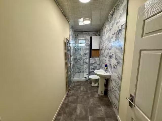 Nice 2 bedroom flat for rent in Padiham Road, Burnley, BB12