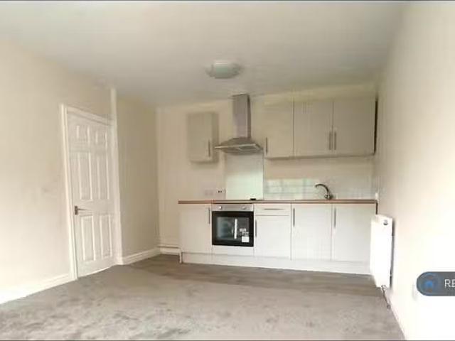 Unique 2 bedroom flat for rent in Princes Road, Ellesmere Port.