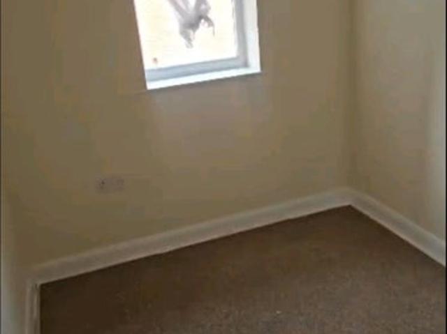 New 2 bedroom flat town