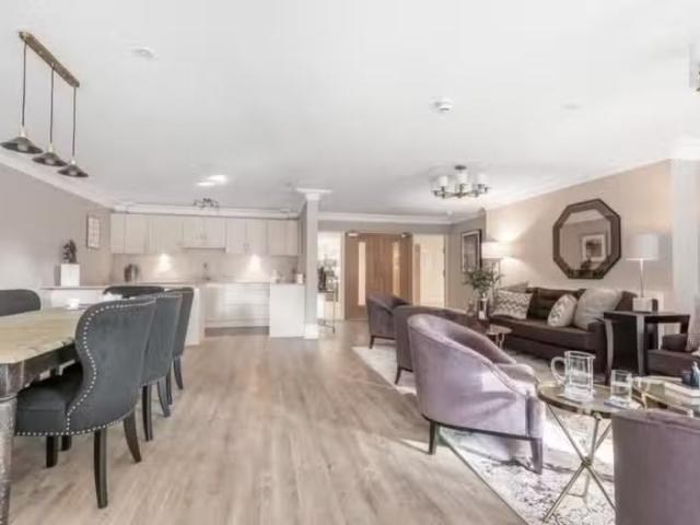 Cozy 2 bedroom retirement property for rent in Renaissance, Sa.