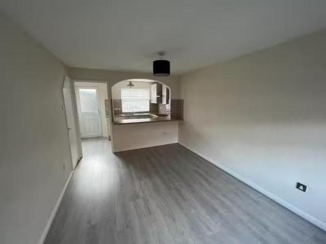 Nice 2 bedroom terraced house for rent in Clayton Drive, Broms.