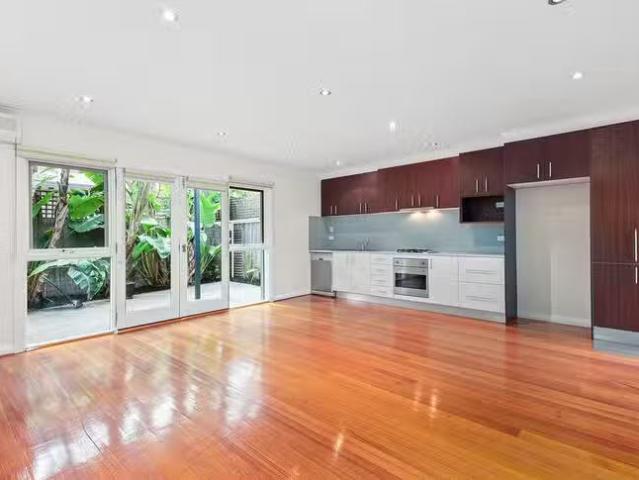 Nice 2 BR 4/3 William Street, South Yarra, VIC 3141
