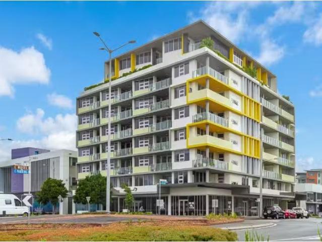 Cheap 2 BR 405/81 Wharf Street, TWEED HEADS Apartment for rent.
