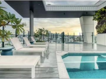 Cozy 2 BR 405/148 Logan Road, Woolloongabba Apartment for rent.