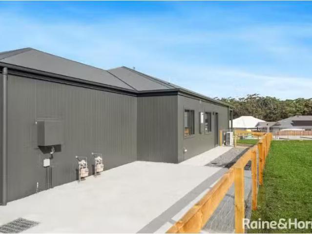 New 2 BR 41a Ferguson Crescent, MITTAGONG House for rent List.
