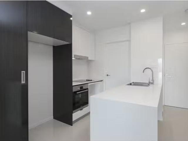 Just in! 2 BR 45/55 Princess Street, KANGAROO POINT Apartment.