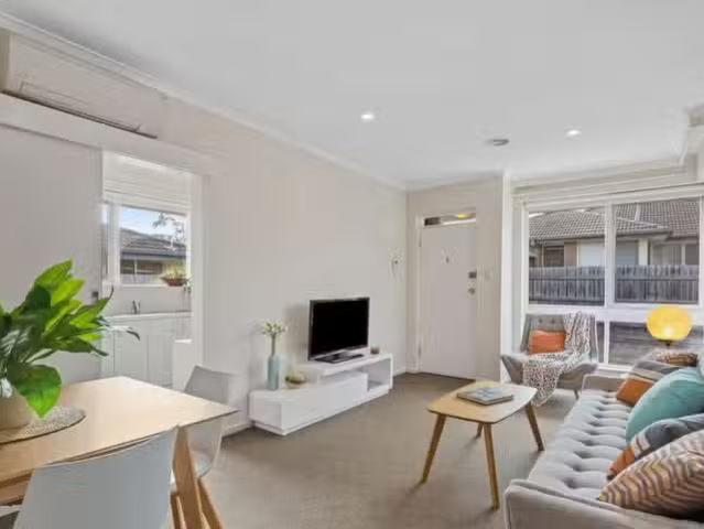 Cozy 2 BR 4/5A Argyle Street, Bentleigh East Vic 3165 Unit F.