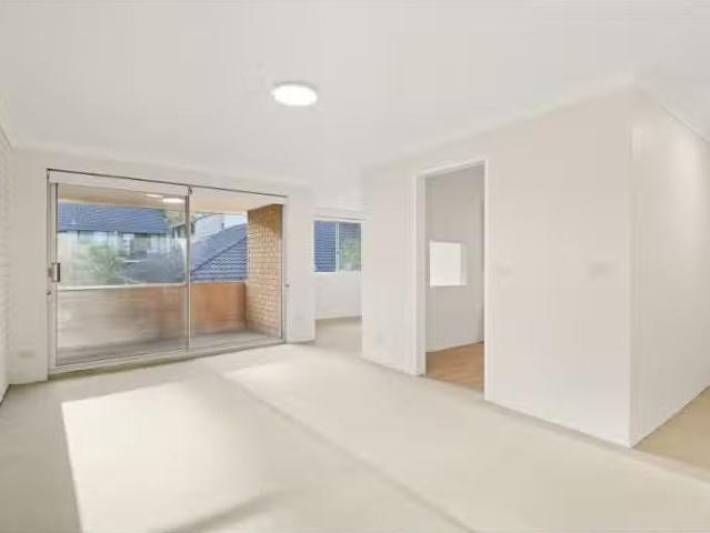 Unique 2 BR 5/15 17 Isabella Street, North Parramatta Apartmen.
