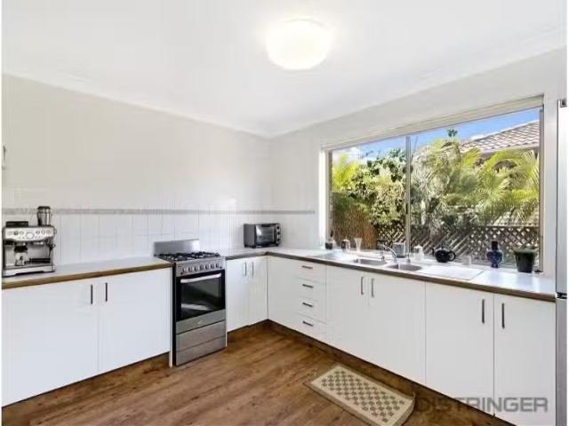 Charming 2 BR 5/17 Margaret Street, Tweed Heads Townhouse for.