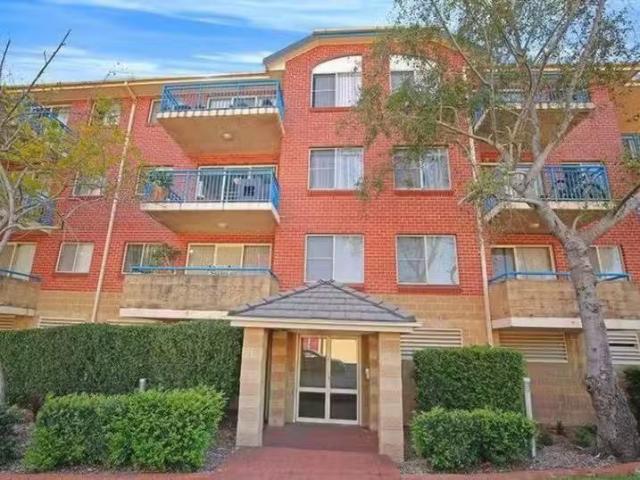 Nice 2 BR 5/7 Regent Street, Wollongong NSW 2500 Apartment L.