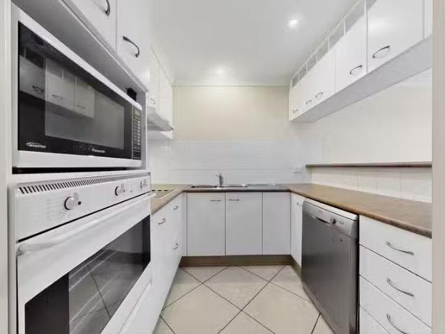 Deal! 2 BR 57/360 Simpsons Road, BARDON, QLD 4065 Apartment.
