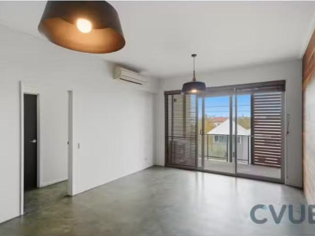 Just in! 2 BR 63/134 Aberdeen St, Northbridge Apartment for re.