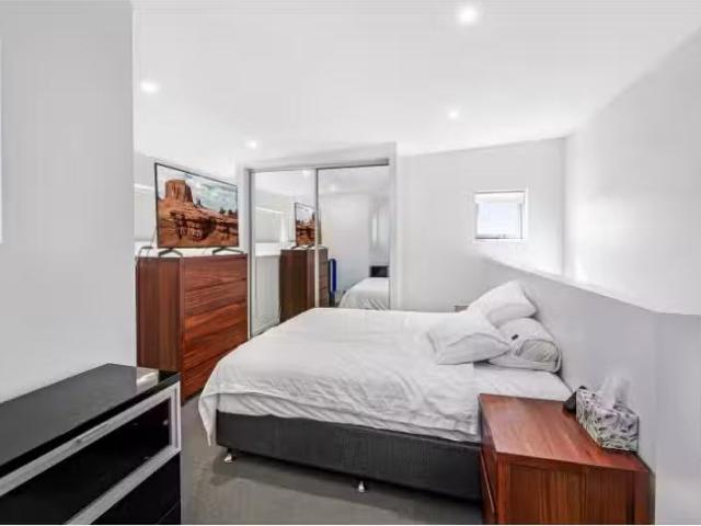 Unique 2 BR 66/16 20 Park Avenue, Waitara Apartment for rent.