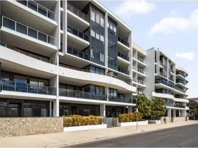 Nice 2 BR 69/26 Antill Street, partson Apartment for rent Lis.
