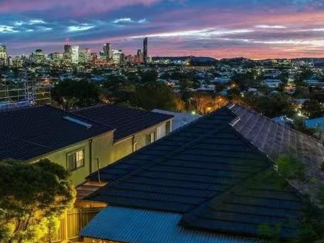 Cheap 2 BR 6 Dilkera Street, BALMORAL, QLD 4171 House for Rent