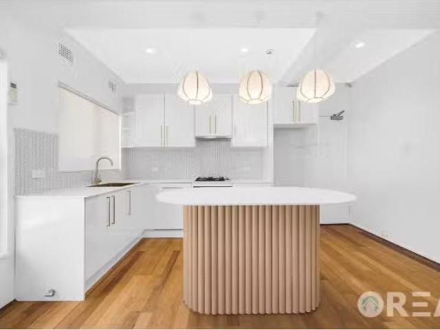 Just in! 2 BR 6A/7 Ocean Avenue, Double Bay Apartment for rent.