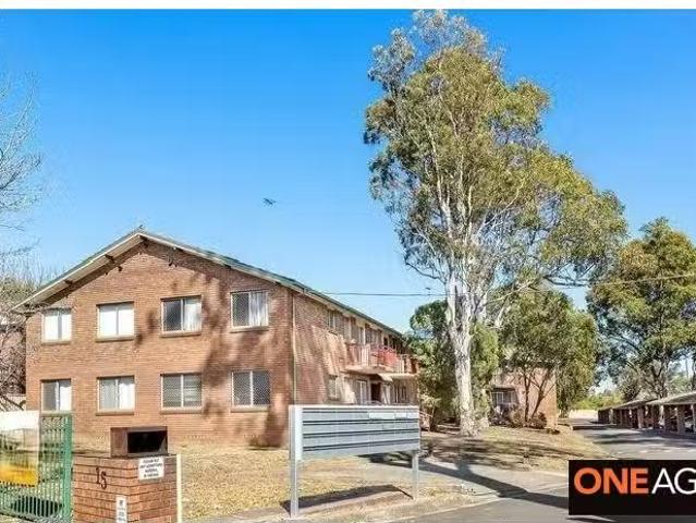 Nice 2 BR 7/15 O'Sullivan Road, LEUMEAH Apartment for rent Li.
