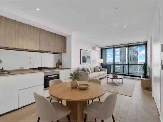 Deal! 2 BR 904S/889 Collins Street, DOCKLANDS Apartment for re.
