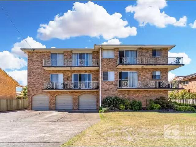 Just in! 2 BR 9/12 14 Baird Street, Tuncurry Apartment for ren.