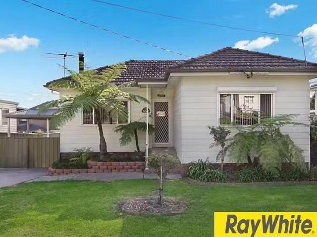 Just in! 2 BR 92 Bungaree Road, Toongabbie, NSW 2146