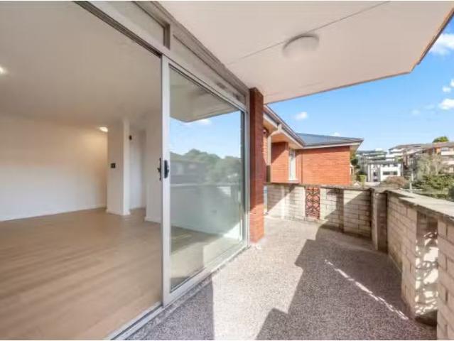 Just in! 2 BR 9/37 39 Carr Street, Coogee Apartment for rent.