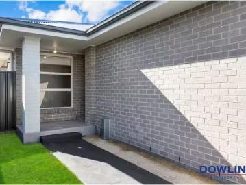 Cheap 2 BR 13A Hillgrove Street, MEDOWIE Townhouse for rent L.