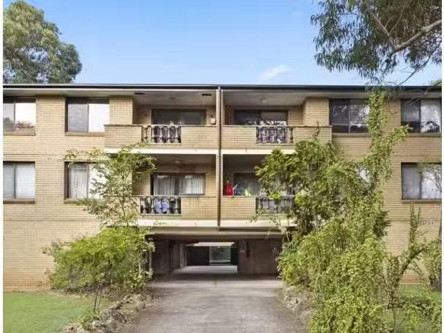 For Rent! 2 BR 10/22 24 Paton St, MERRYLANDS Apartment for ren.