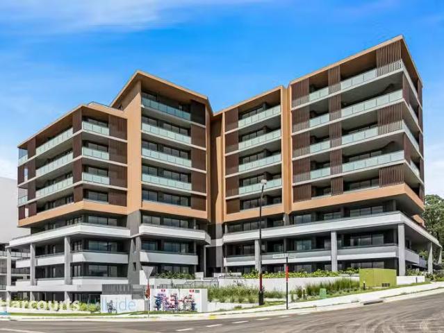 Nice 2 BR 104/2 Hasluck Street, ROUSE HILL, NSW 2155 Apartme.