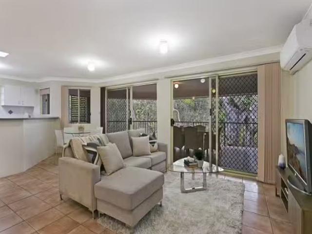 Deal! 2 BR 10/80 Miskin Street, Toowong, QLD 4066