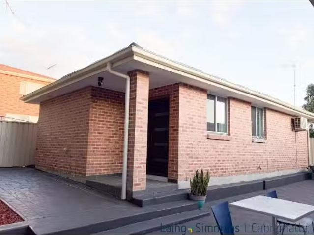 Unique 2 BR 10a Gundagai Crescent, Wakeley House for rent Lis.
