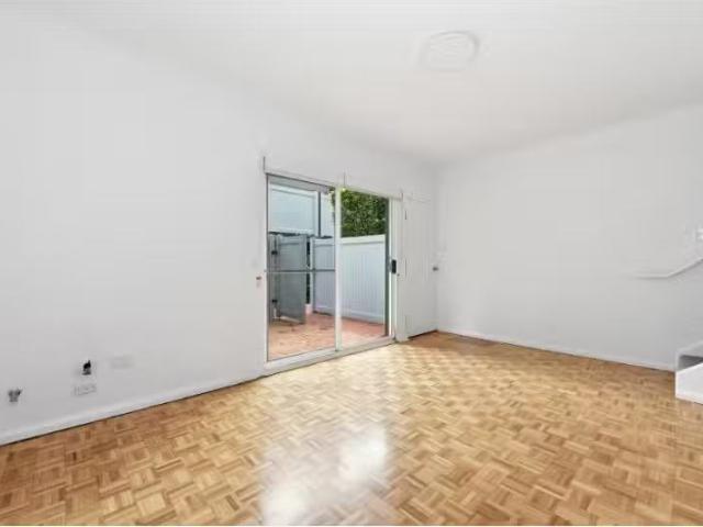 For Rent! 2 BR 11/430 432 Darling Street, Balmain East Apartme.