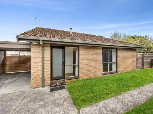 Cozy 2 BR 1/14 Airey Avenue, Manifold Heights, VIC 3218