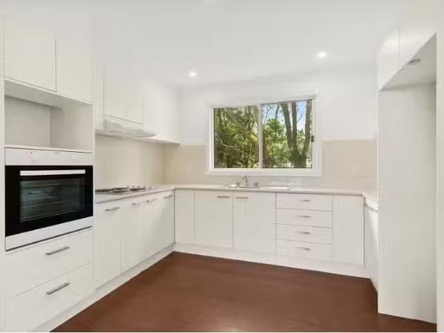 Just in! 2 BR 11A Regal Place, Brownsville House for rent Lis.