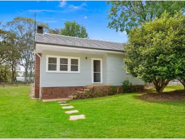 Rental! 2 BR 128 Old Bells Line Of Road, Kurrajong House for r.