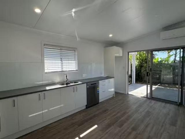 Charming 2 BR 12A Coramba Rd, Coffs Harbour House for rent Li.