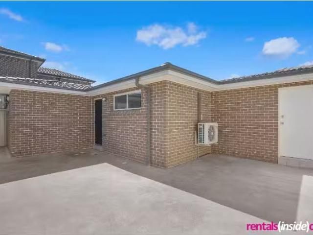For Rent! 2 BR 12a Albert Street, MOUNT DRUITT House for rent.