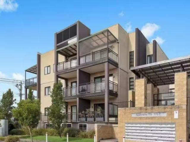 Deal! 2 BR 131/115 Neerim Road, Glen Huntly VIC 3163 Apartme.