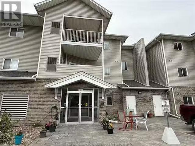 For Rent! 2 BR 1390 Lauzon Road Unit# 219, Windsor, ON, N8S 2C.