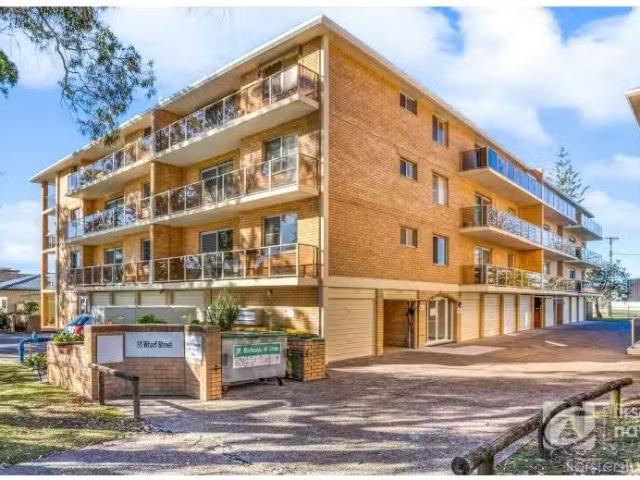 Cozy 2 BR 14/31 Wharf Street, Tuncurry Apartment for rent Lis.