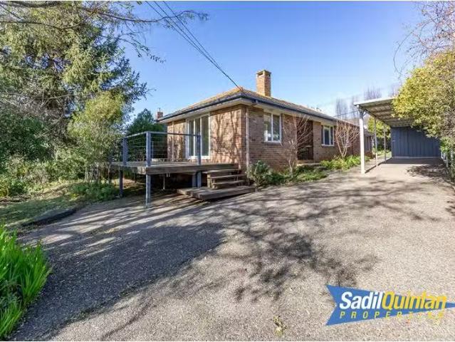 Nice 2 BR 15 Barron Street, Deakin House for rent Listed by K.