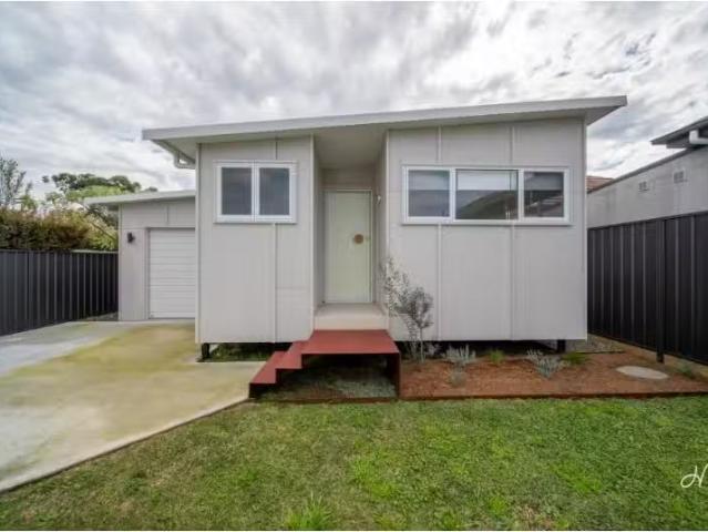 Nice 2 BR 1/6 Corona Street, Mayfield House for rent Listed b.