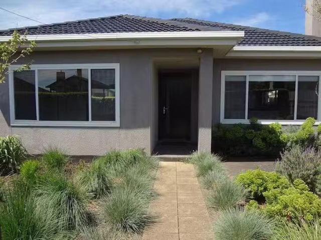 Cozy 2 BR 1/6 Lennon Avenue, Warrnambool, VIC 3280