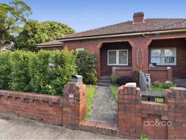 Unique 2 BR 188 Hawthorne Parade, Haberfield House for rent L.