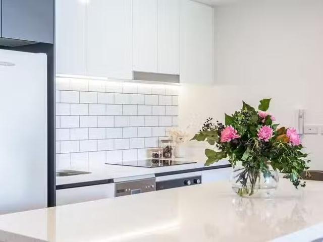 Unique 2 BR 1 Hart Street, Ashmore, QLD 4214