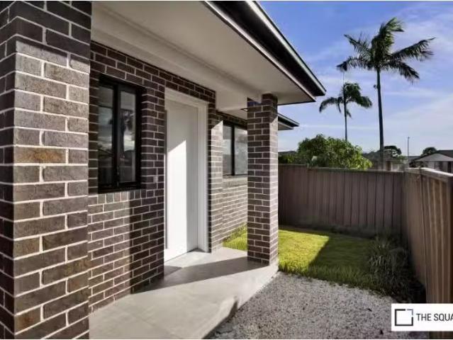 Cheap 2 BR 1 Wilma Place, Hassall Grove House for rent Listed.