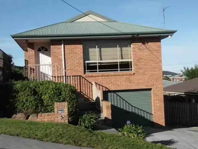 Unique 2 BR 1A Clunie Close, Lindisfarne, TAS 7015